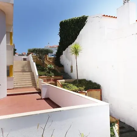 Brilhante - Large One Bedroom With Splendid Seaview Daire